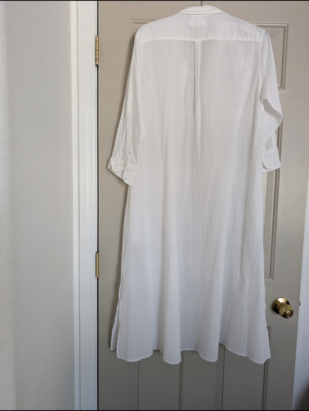 White Button-Front Midi Shirt Dress.      Xirena Women's Size Small - Picture 3 of 6